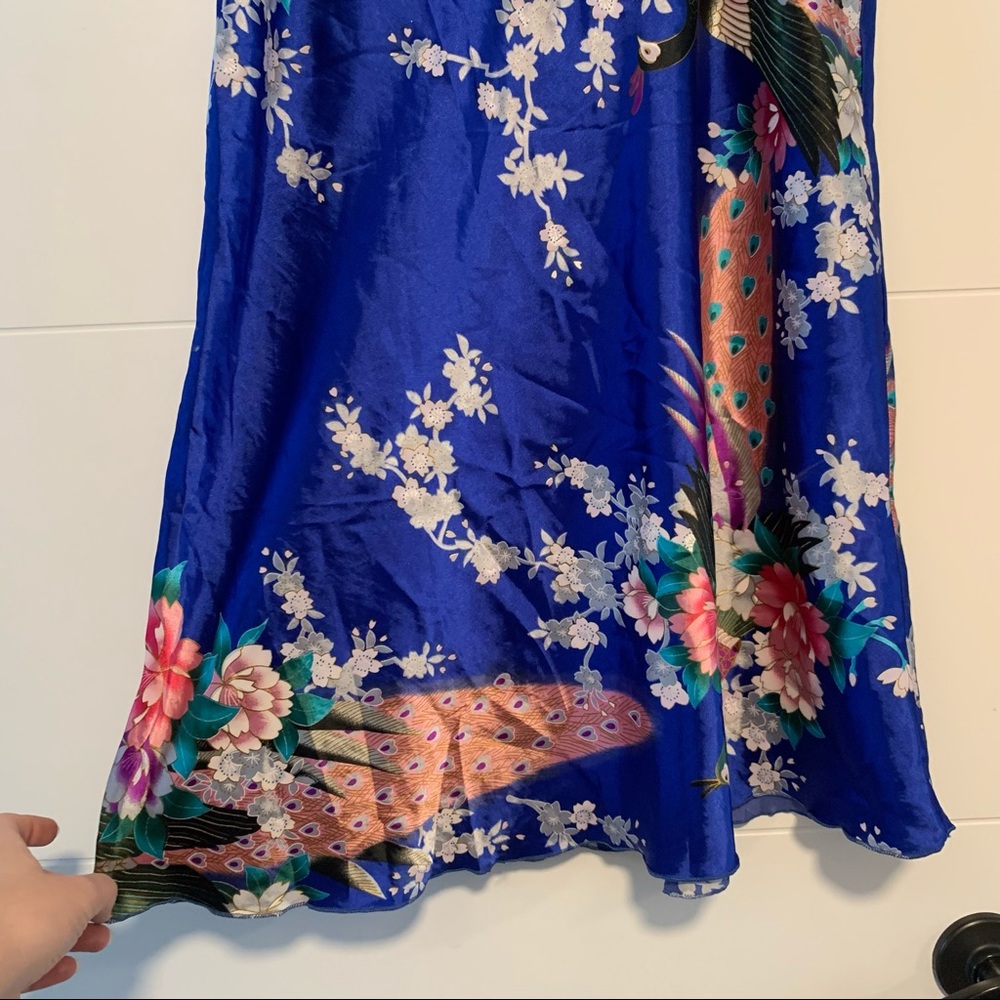 Patterned Peacock Robe & Camisole Set - Picture 15 of 16